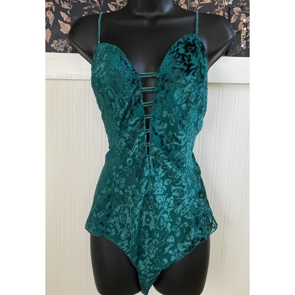 Victoria’s Secret Gold Label Satin Ruffle High Cut‎ Teddy Sz M Green Bodysuit - Picture 1 of 5